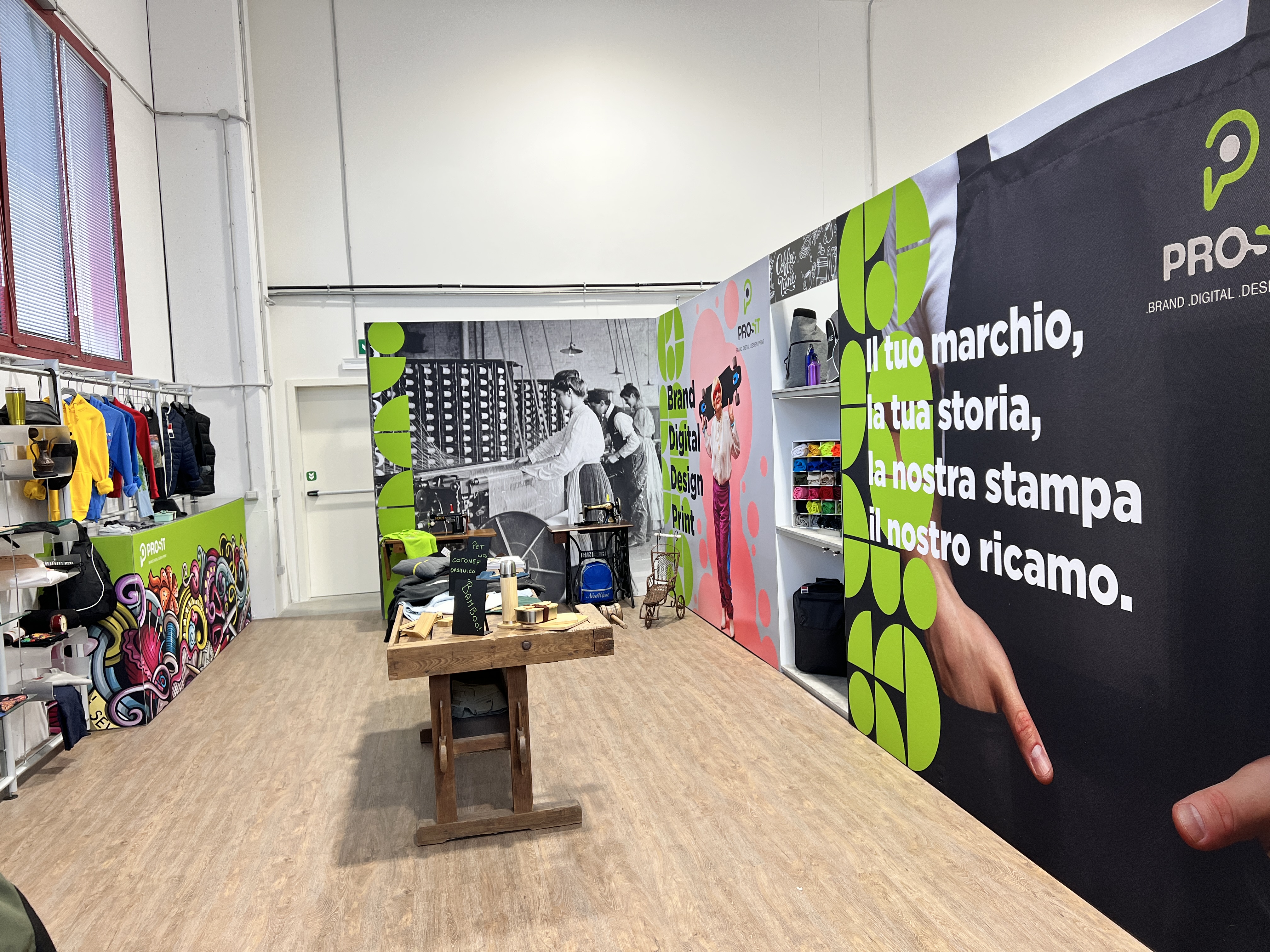 showroom-prosit-abbigliamento